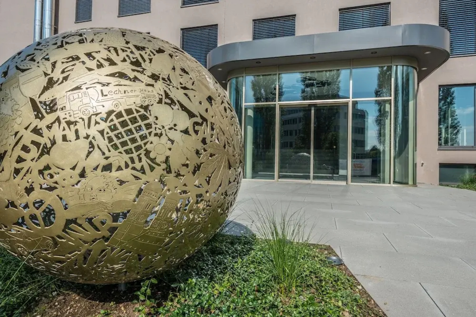 Golden Ball Boardinghouse