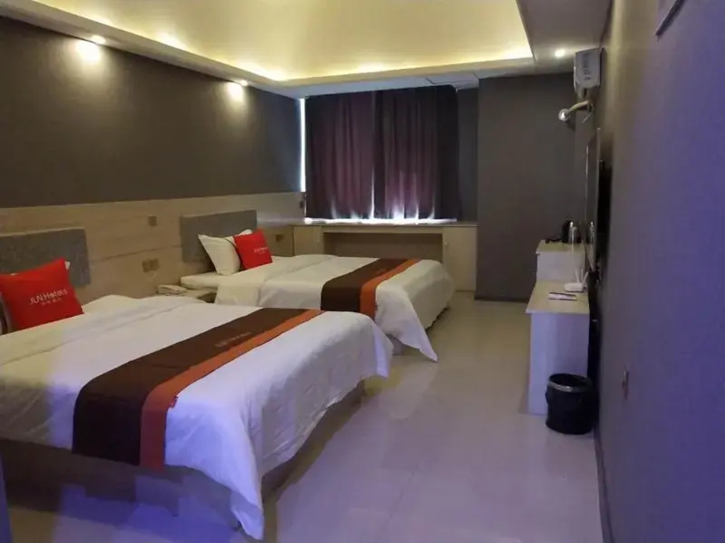 Jun Hotel Henan Anyang Wenfeng District Wenfeng Avenue Yingbin Park