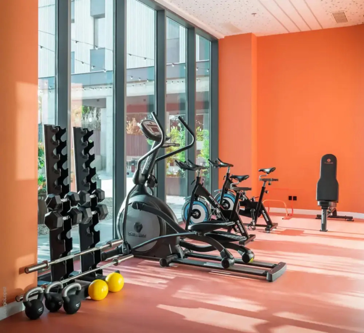 Estudios y Habitaciones Modernas en PAMPLONA, SK