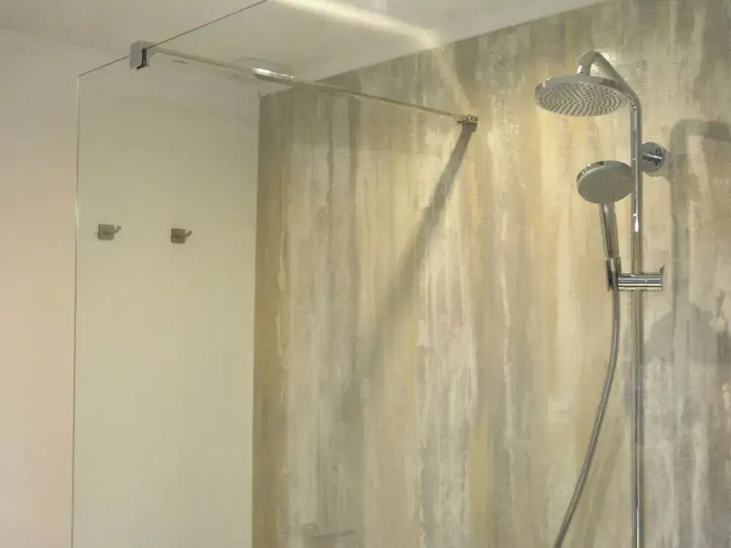 Luxurious Holiday Home in Hamoir With Terrace