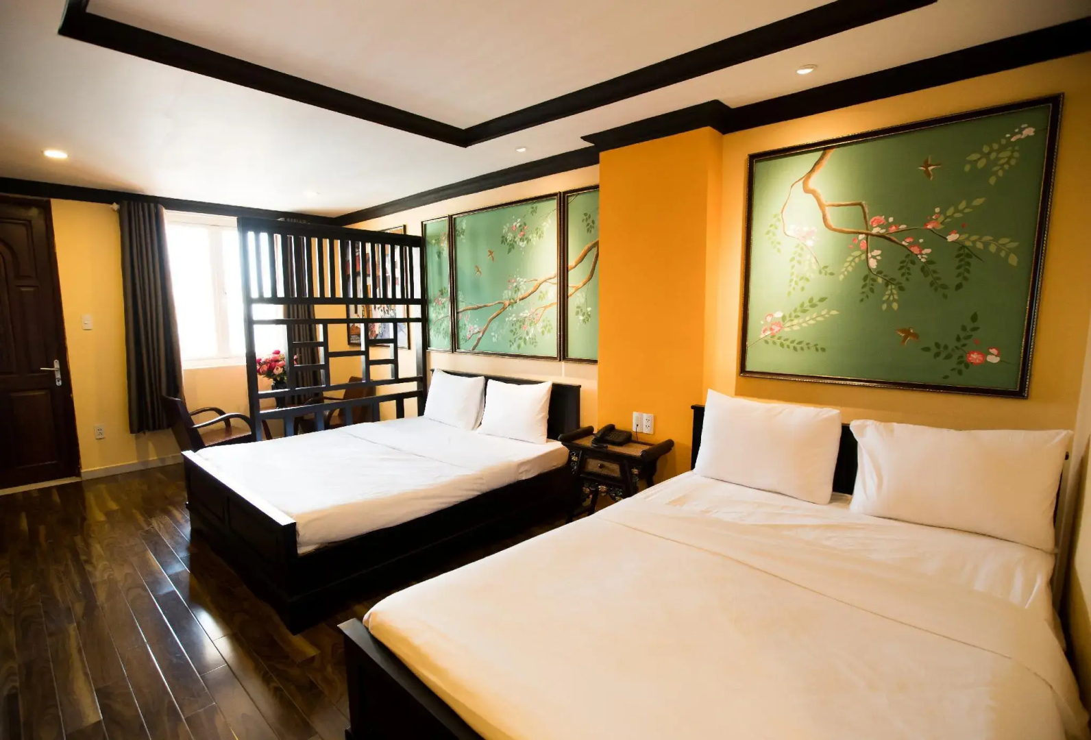 Ipeace Hotel