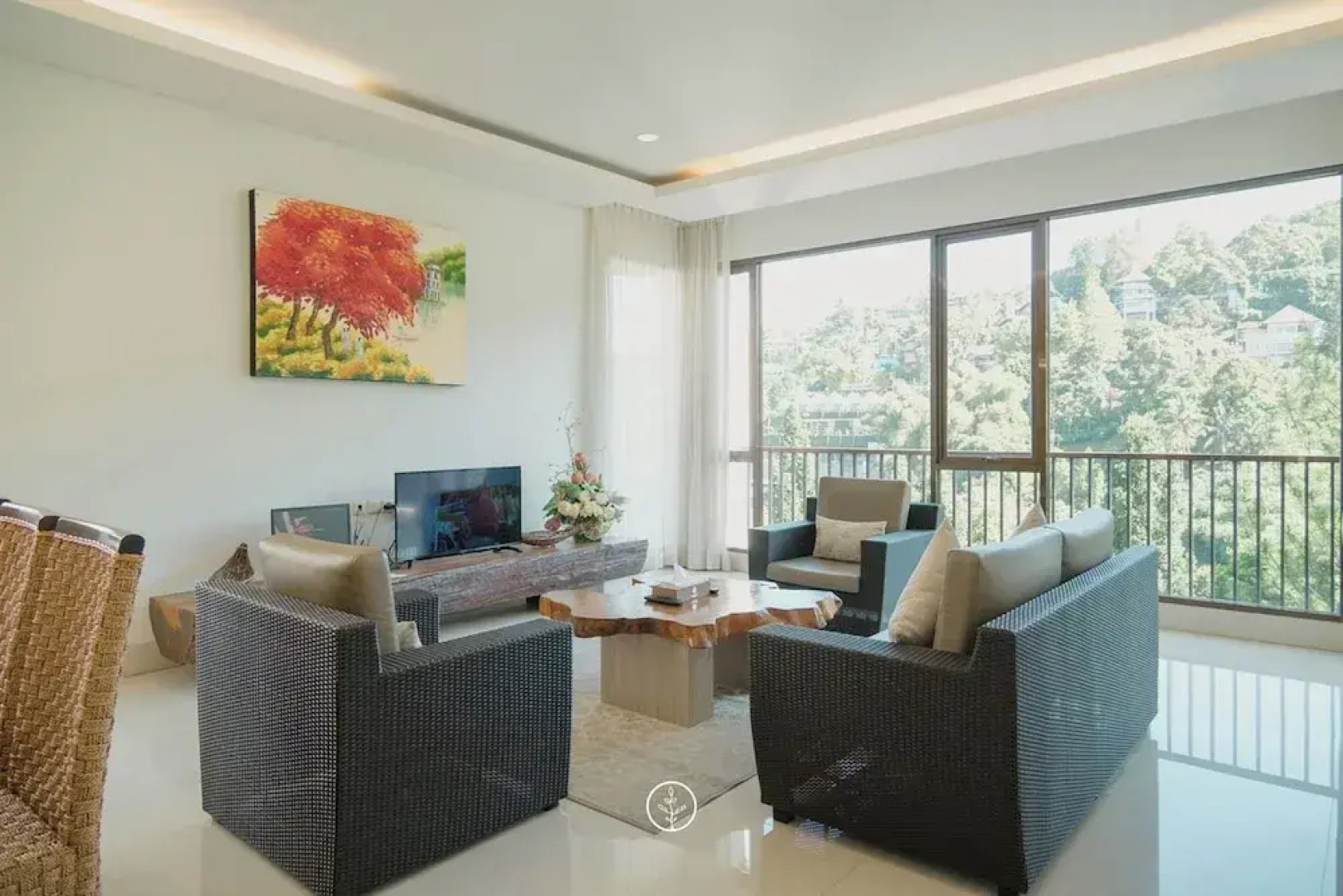 Narwastu hill 6BR villa with pool and movie room