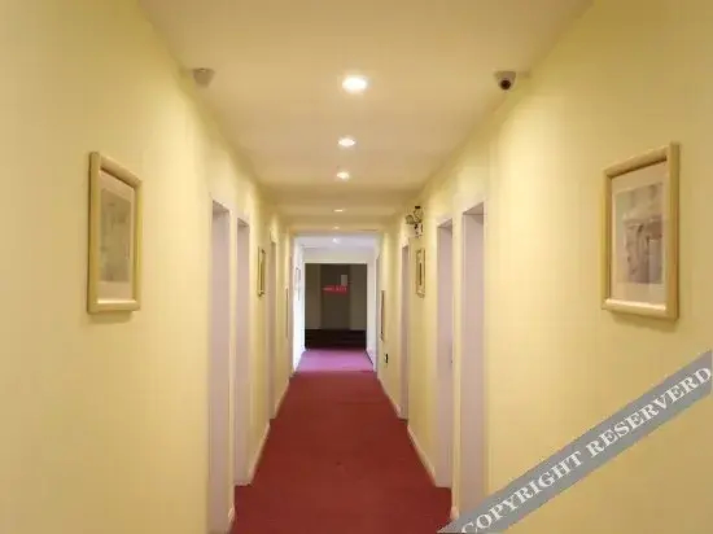 Riyueming Motel