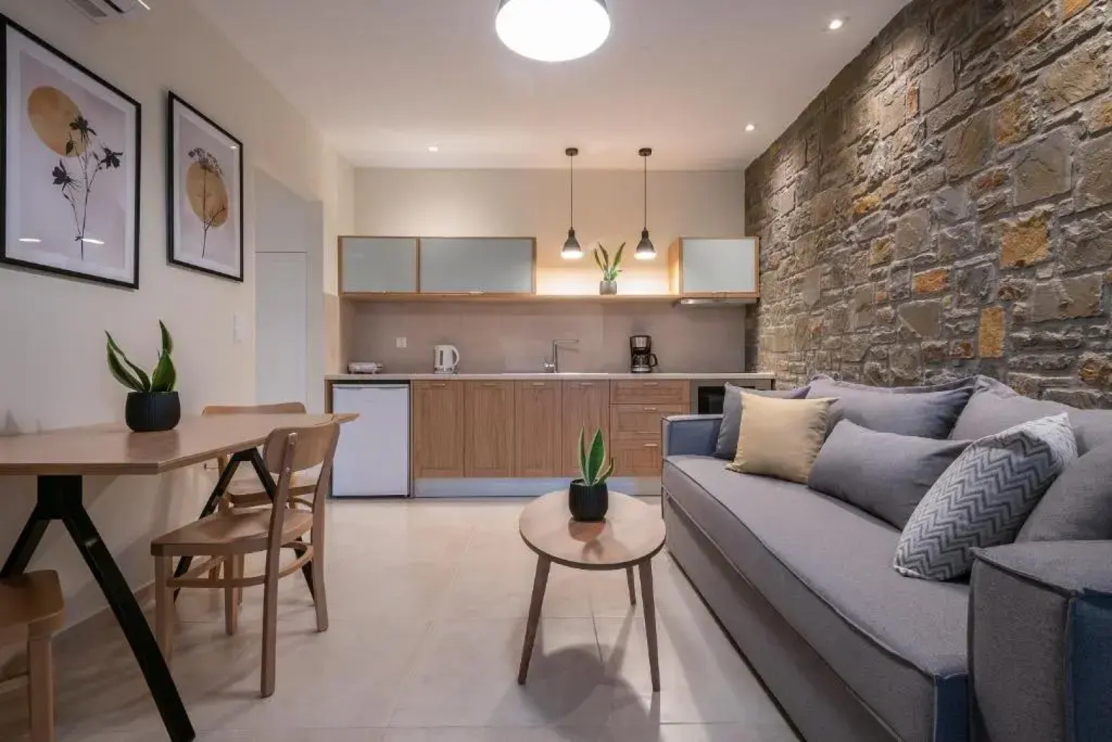 Angelikon 2 Luxurious Apartments