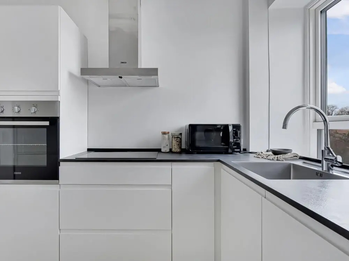 Sanders Fjord 4 - Family 1-bdr Apt Near Cathedral