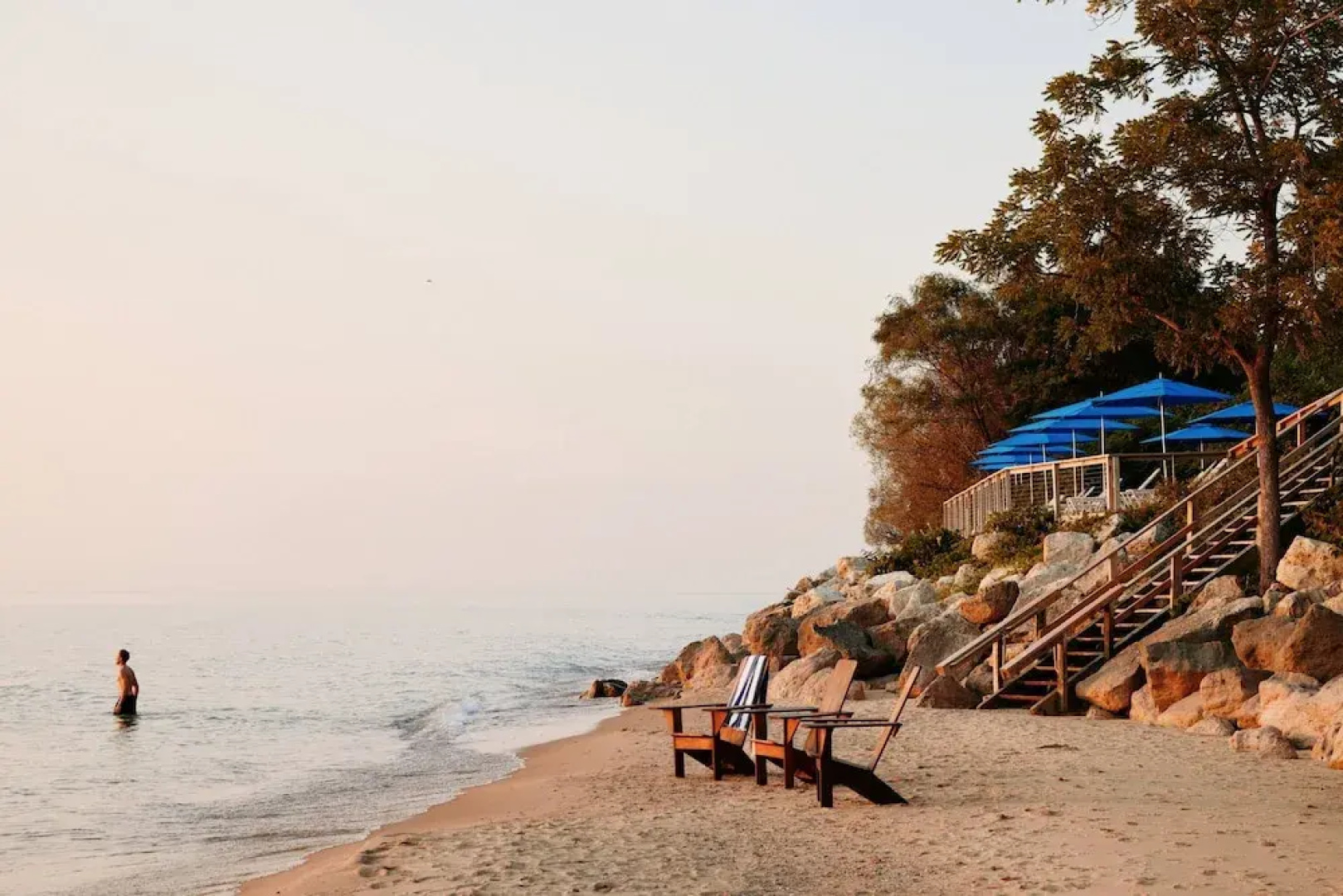 Lake Shore Resort
