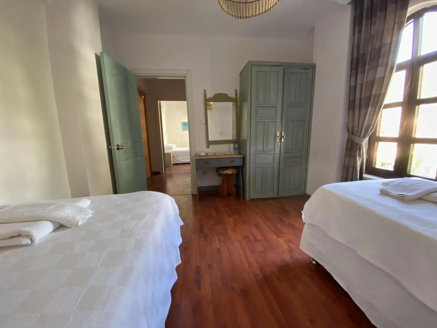 Diplomat Hotel