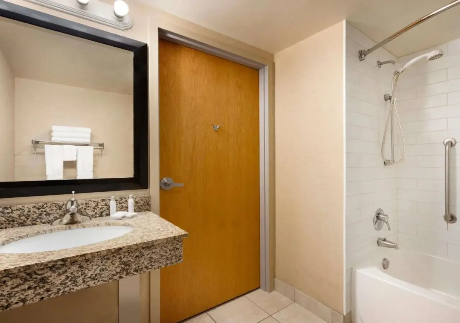 Travelodge by Wyndham Saskatoon