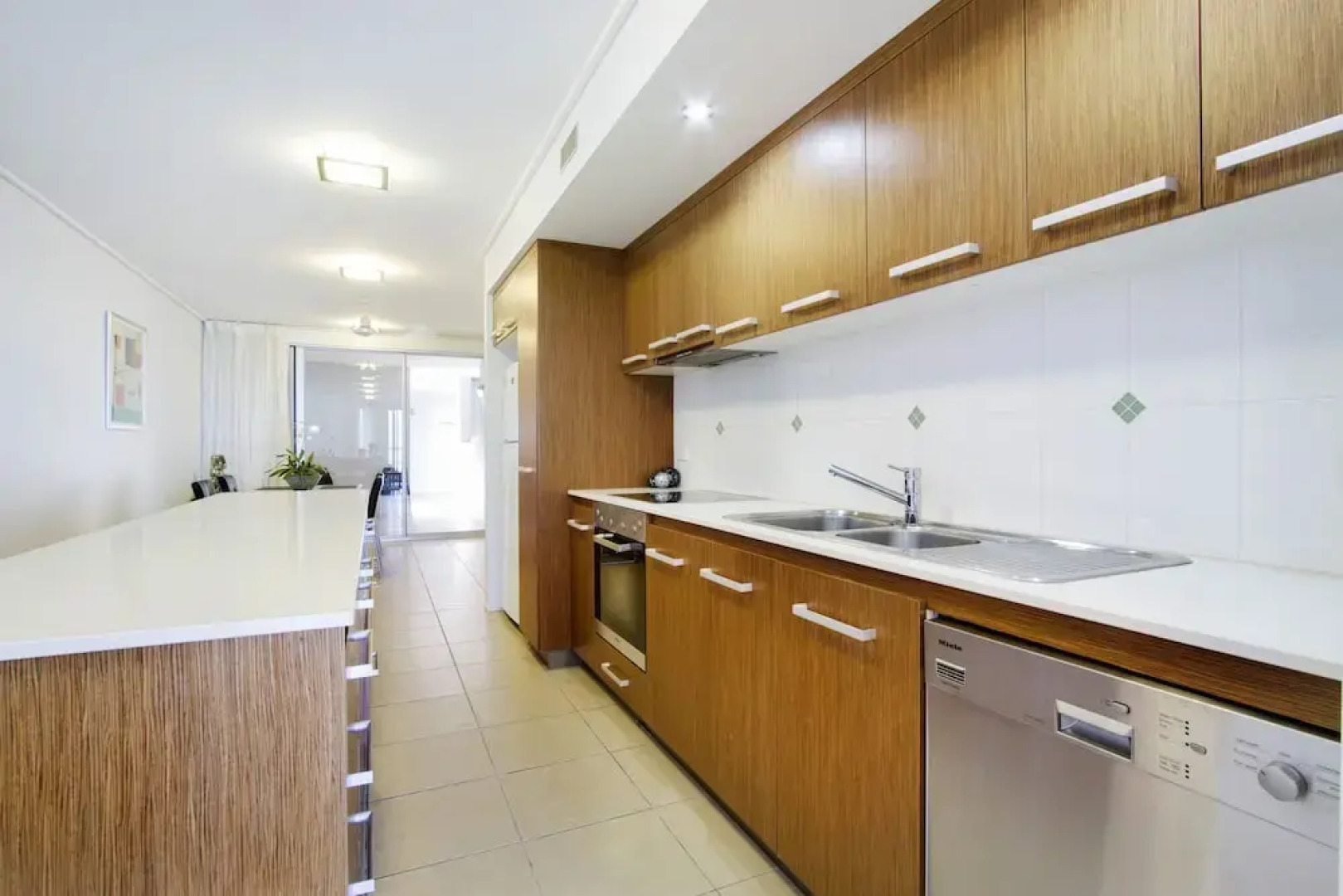 Airlie Searene Apartments