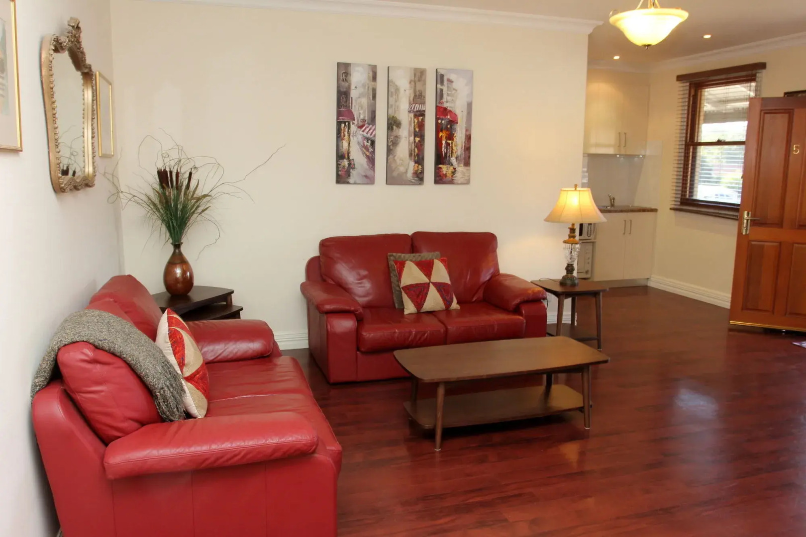 CocknBull Boutique Hotel