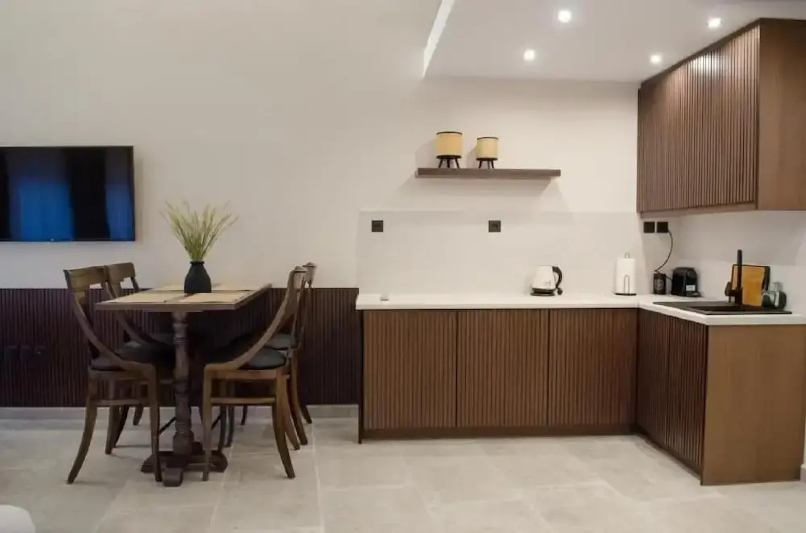 Leone Suites
