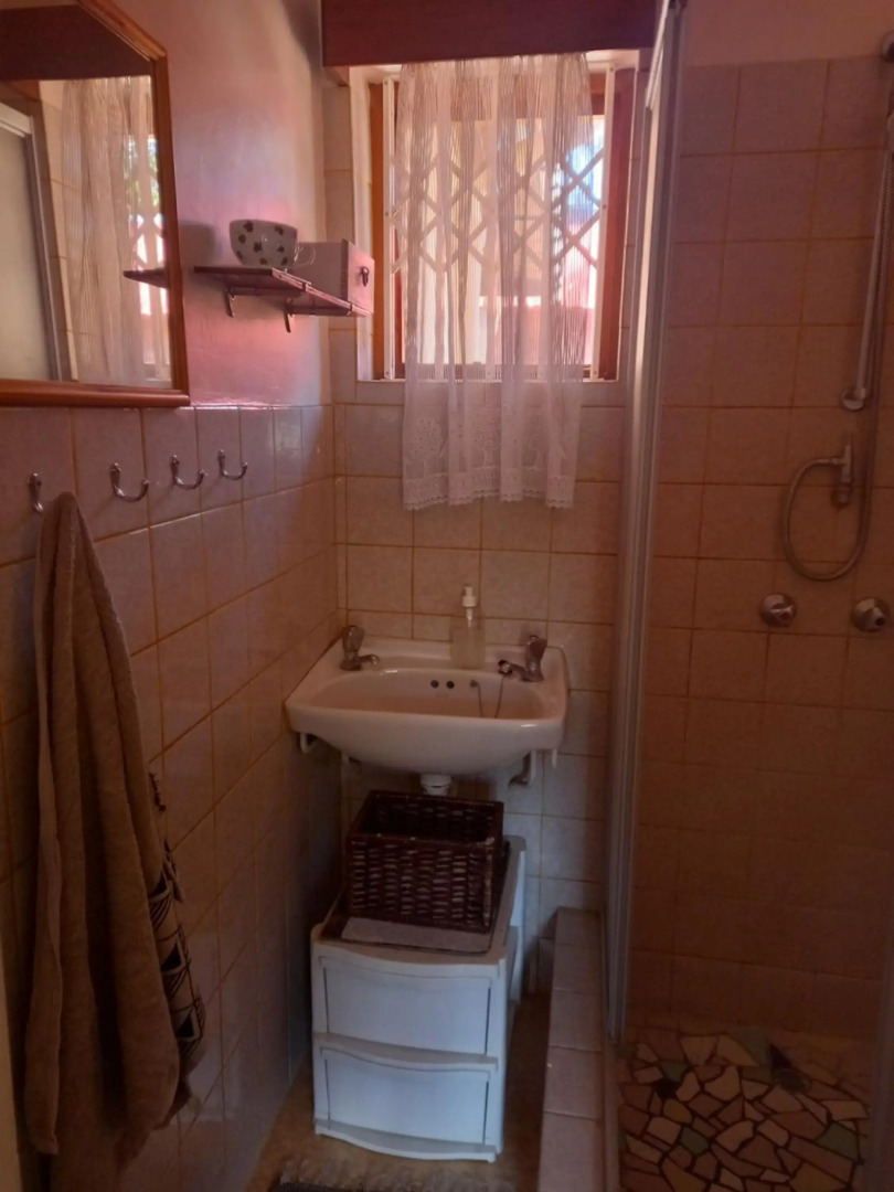 Alpaca Self Catering Cottage Kleinmond