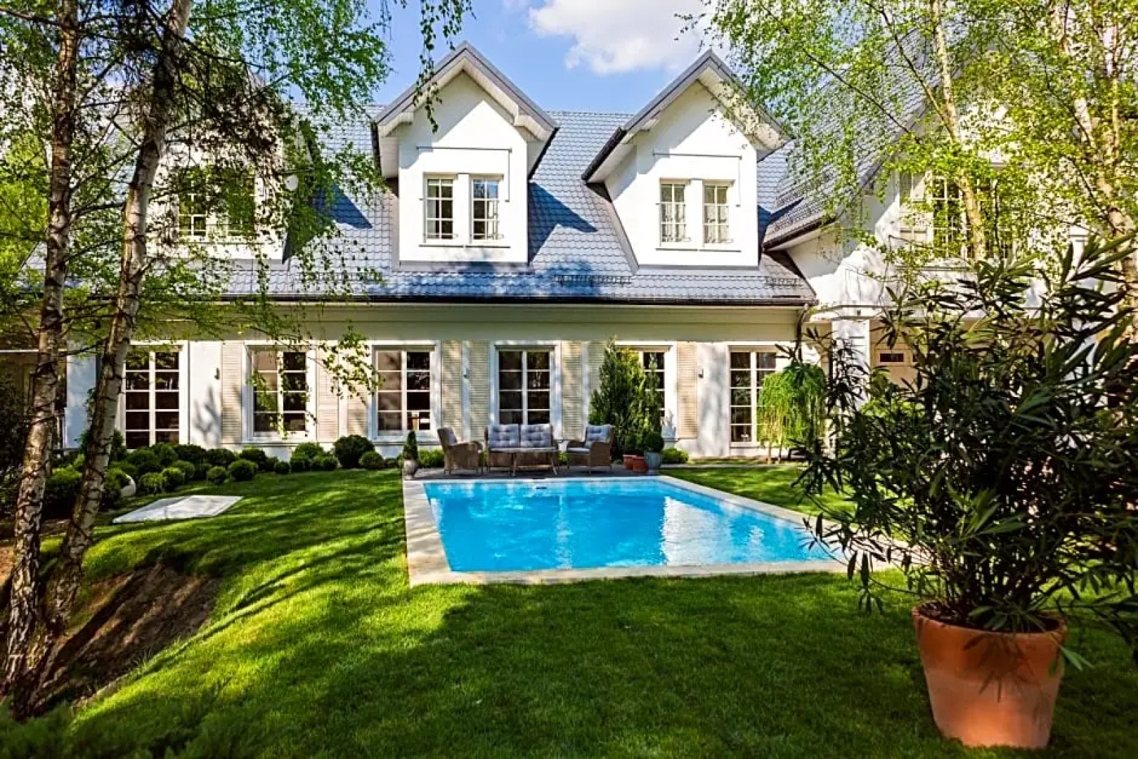 Dwór Złotopolska Dolina Mansion House