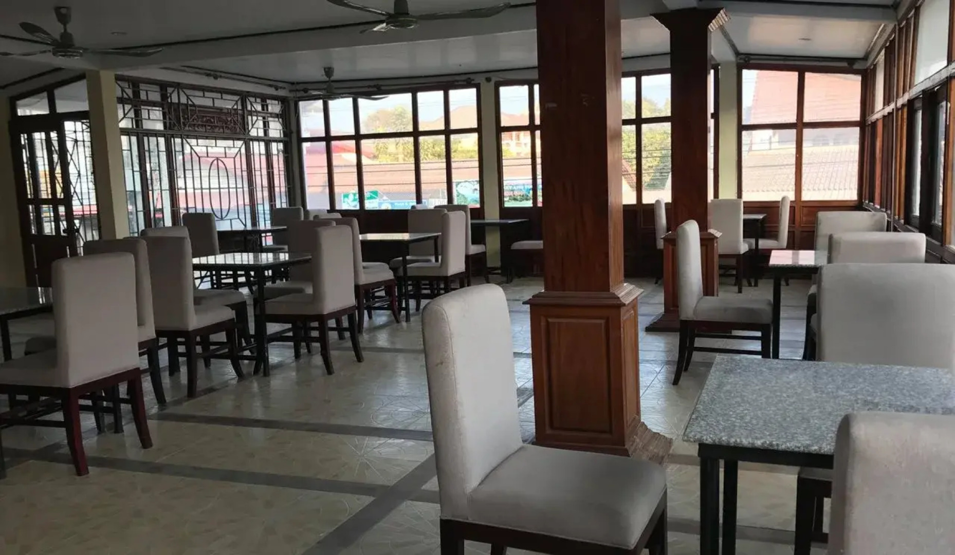 Nana Backpacker Hostel