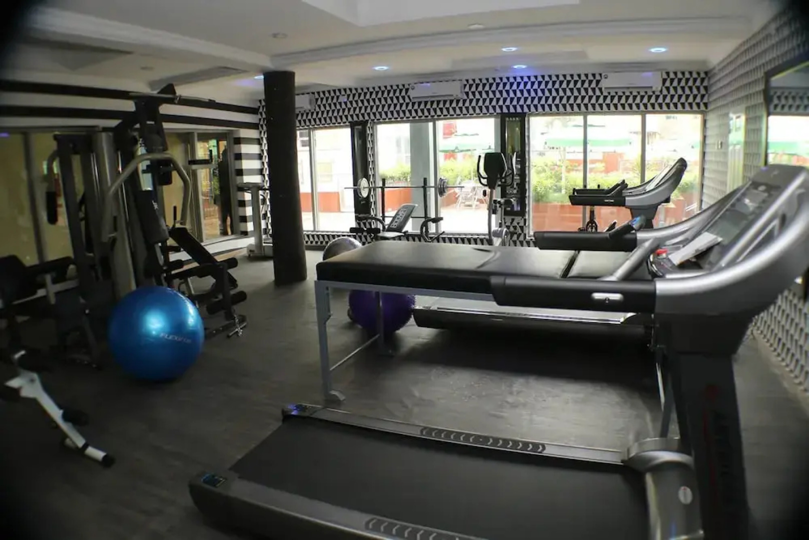 Toprate Luxury Hotel