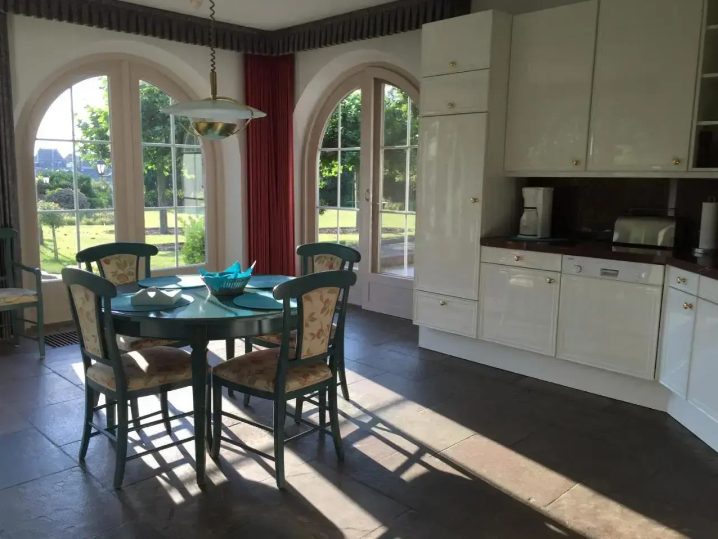 Apartment Maasheuvel