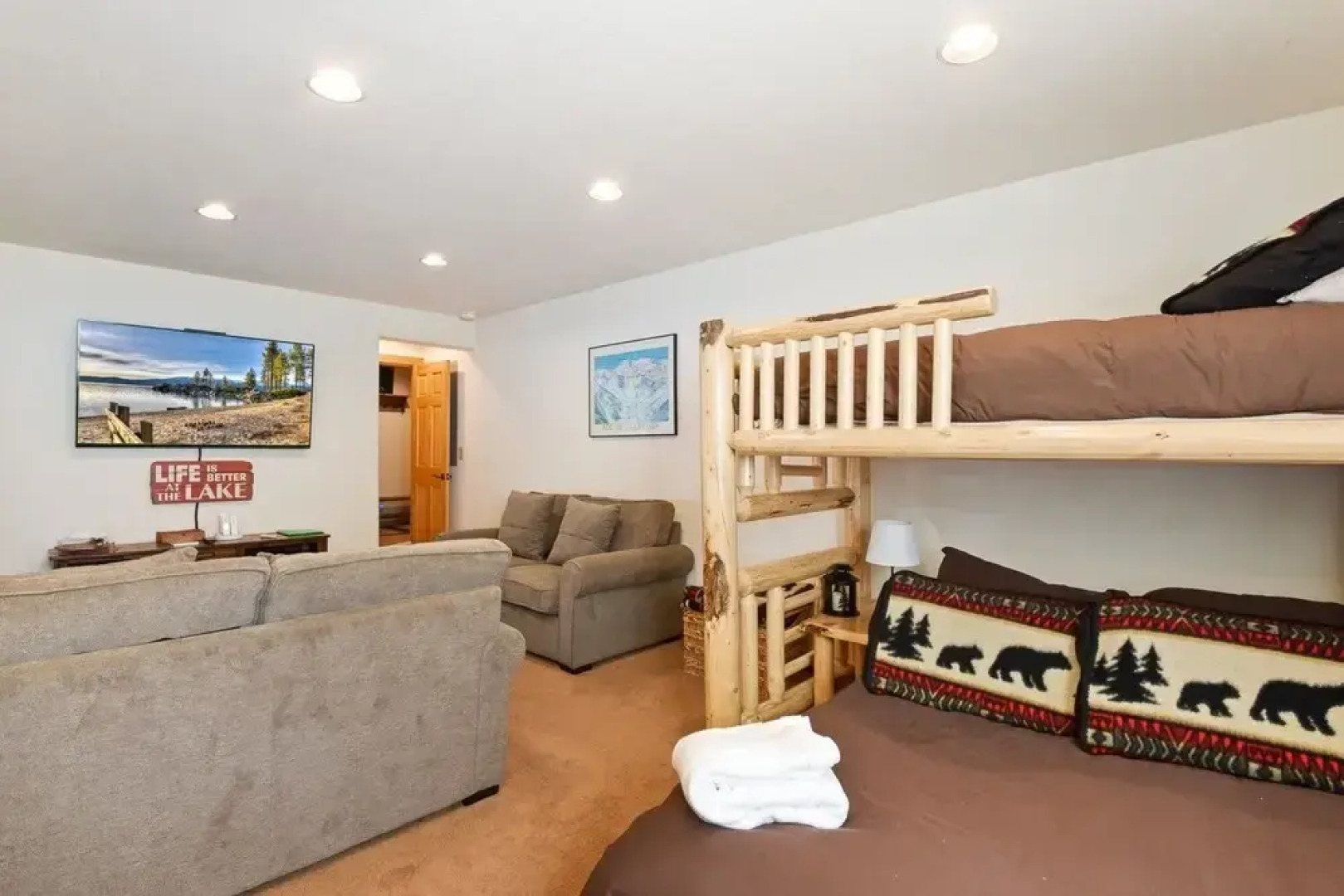 Cottonwood Place Vacation Home by RedAwning