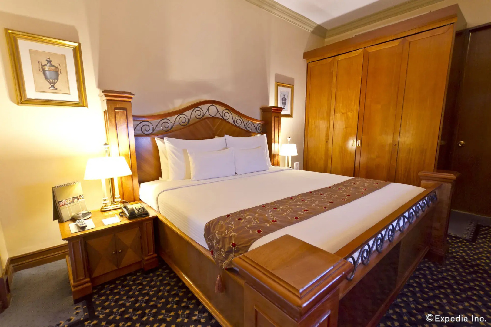 Waterfront Cebu City Hotel & Casino