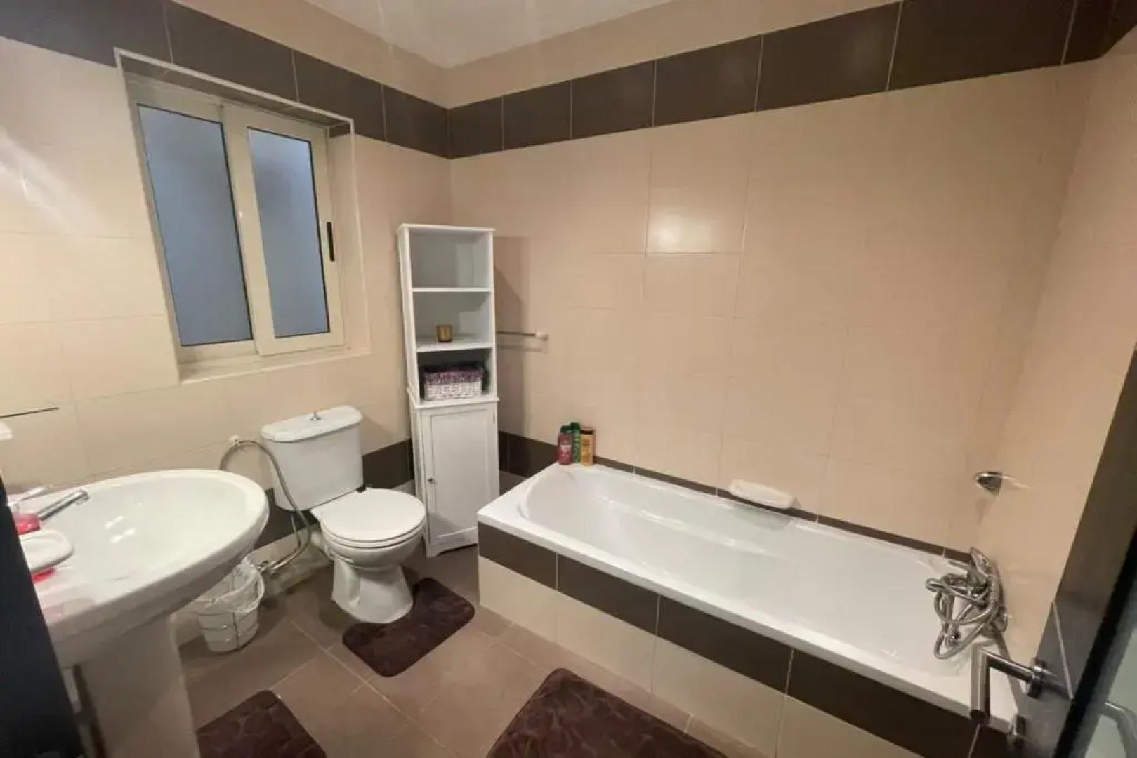 3-bedroom With Backyard-hosted by Sweetstay