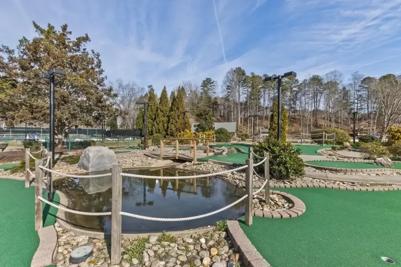Rumbling Bald Resort Home In Lake Lure - Wifi - Community Beach, Pool, Golf And More 5 Bedroom Home by Sunscape Property Management