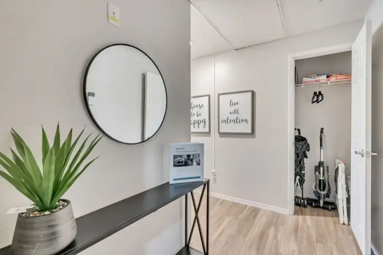 Luxury King Beds Pool Gym - Near Hill AFB