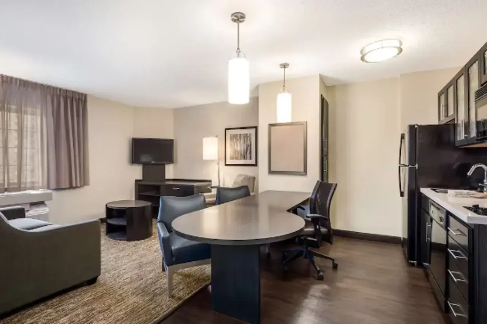 Sonesta Simply Suites Pittsburgh Airport