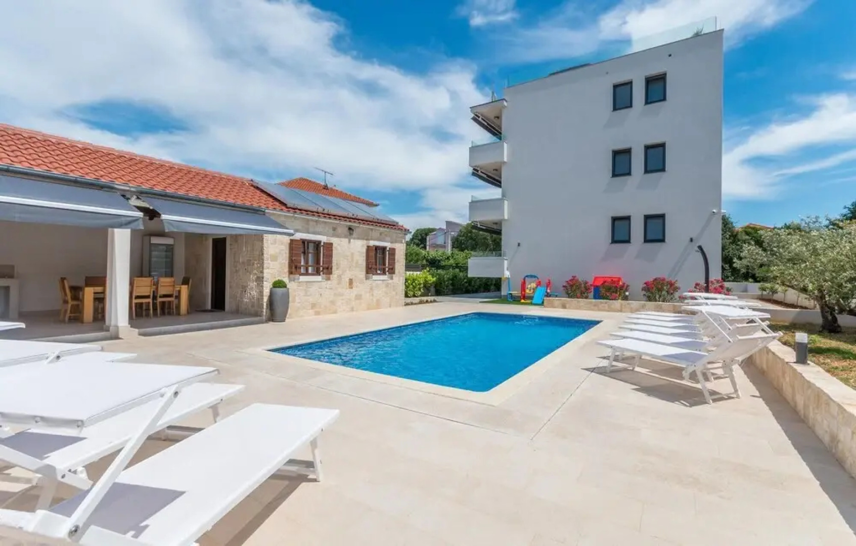 Amazing Home in Turanj with Outdoor Swimming Pool, Hot Tub & Sauna