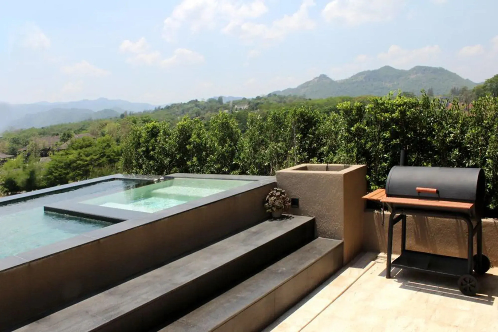 atta Lakeside Resort Suite