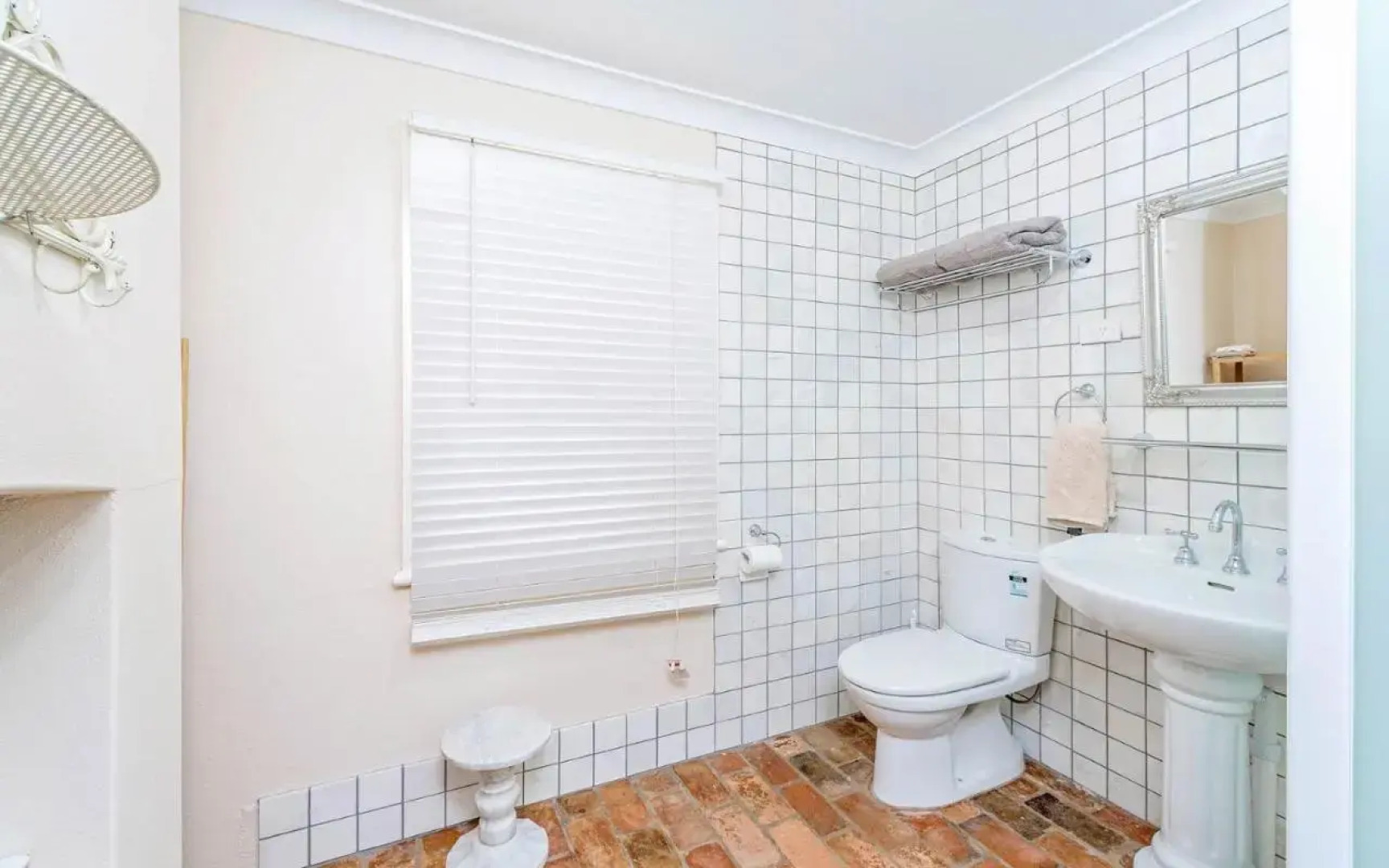 Azile 1875 Heritage Victorian Duplex