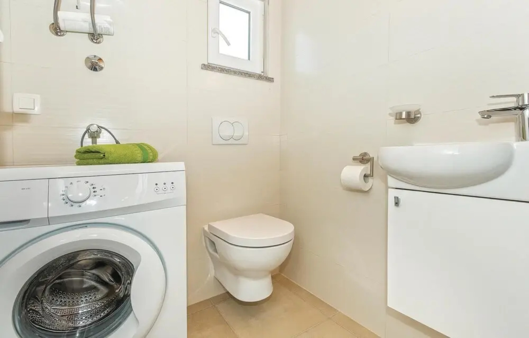 Amazing Home in Koromacno With Wifi and 2 Bedrooms