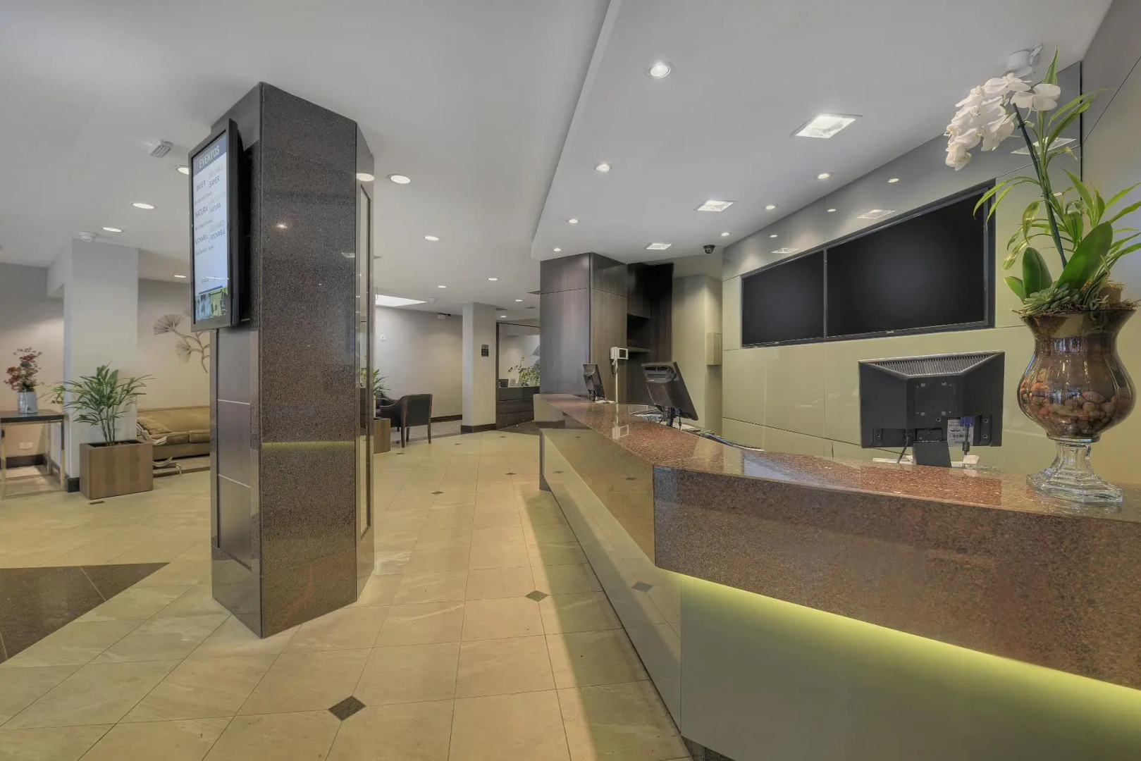 Hotel Deville Curitiba