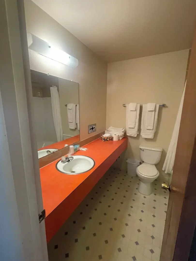 Rawlins Western Lodge