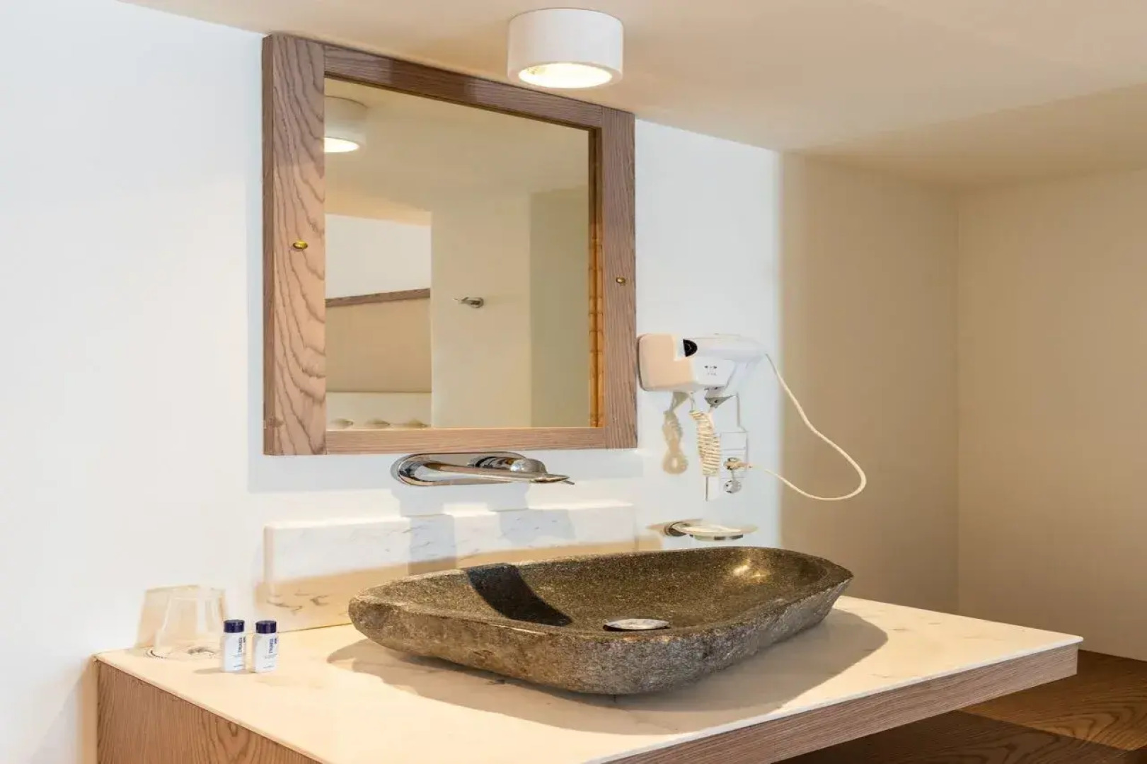 Eva Bay Hotel On The Beach Adults Only