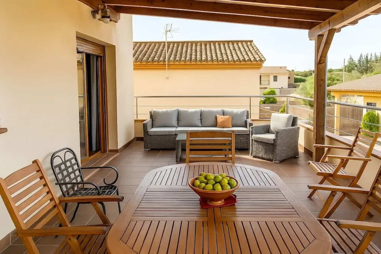 Luxe 2 BR with Jetted Tub and Pool