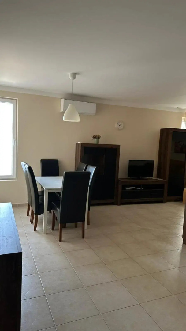 Lovely 2-bedroom apartment in Pomorie residence 250m to the beach