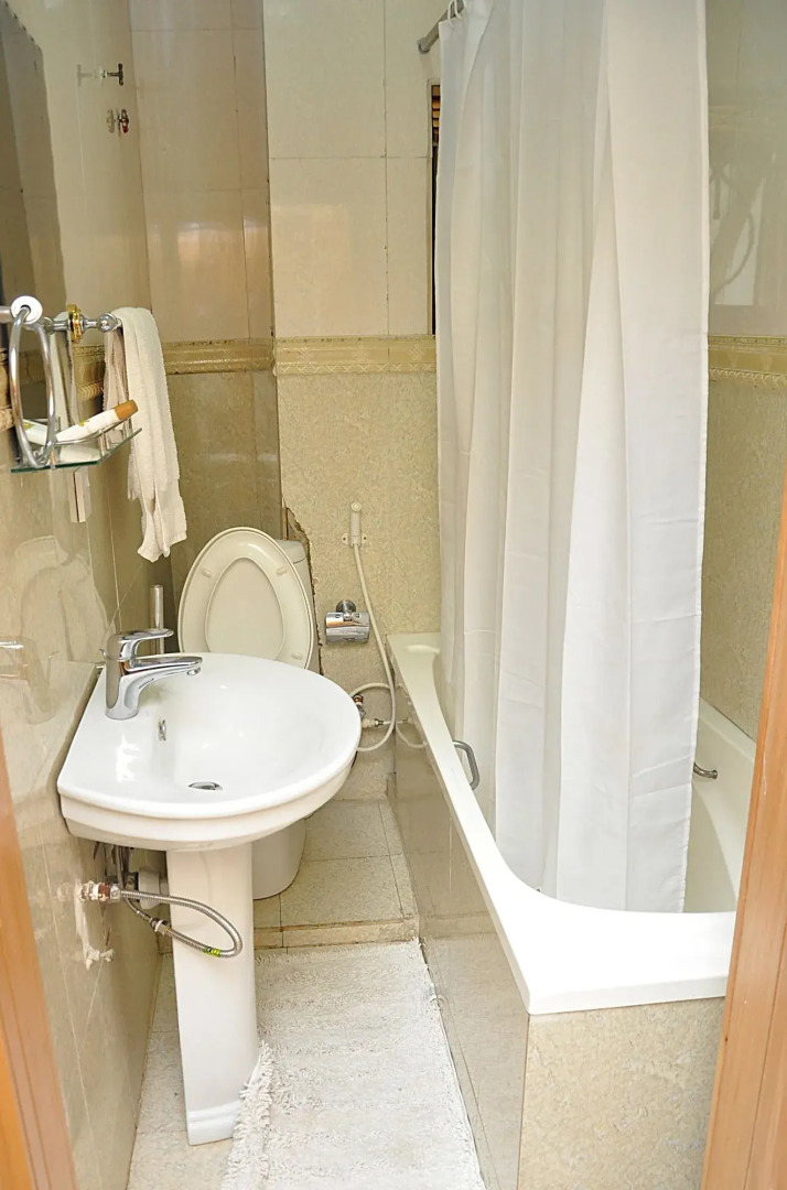 Topaz Luxury Suites & Apartments