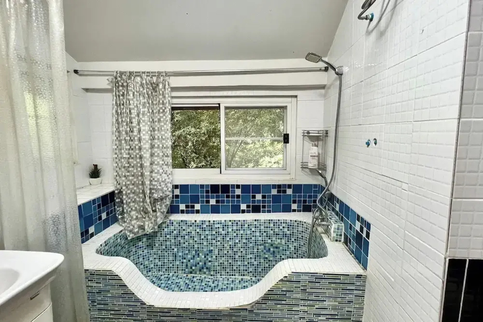 The Cascade - Mae Taeng Waterfall Bungalows