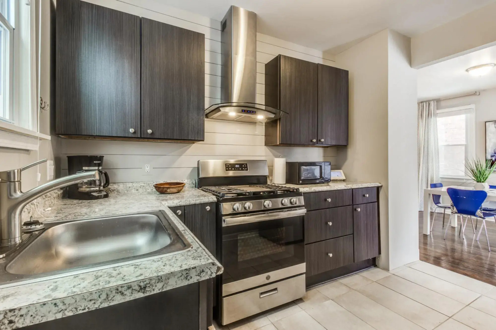 Great 6 bedroom peaceful family retreat