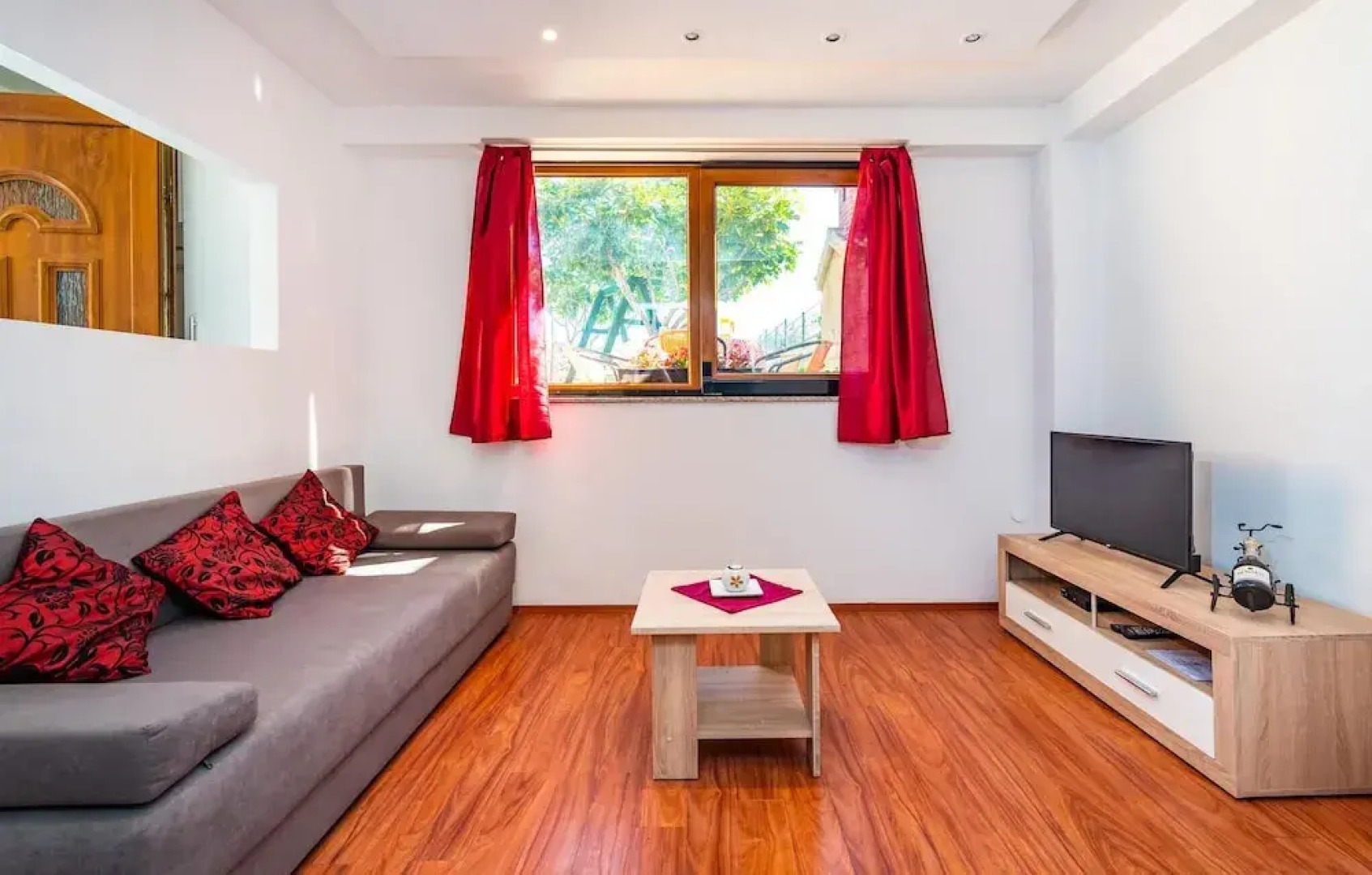 Stunning Apartment in Razanac With 2 Bedrooms and Wifi