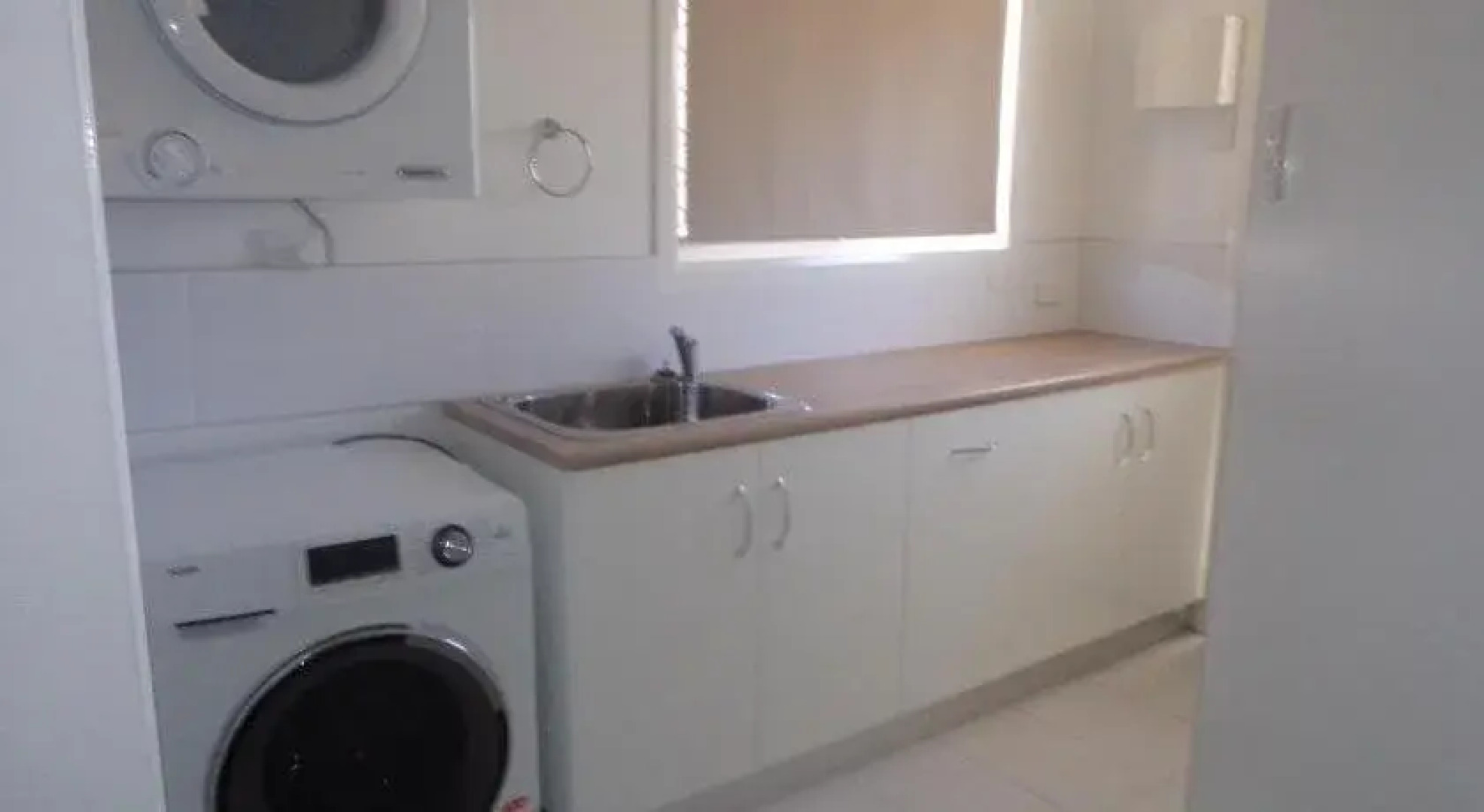 OSheas Windsor Hotel