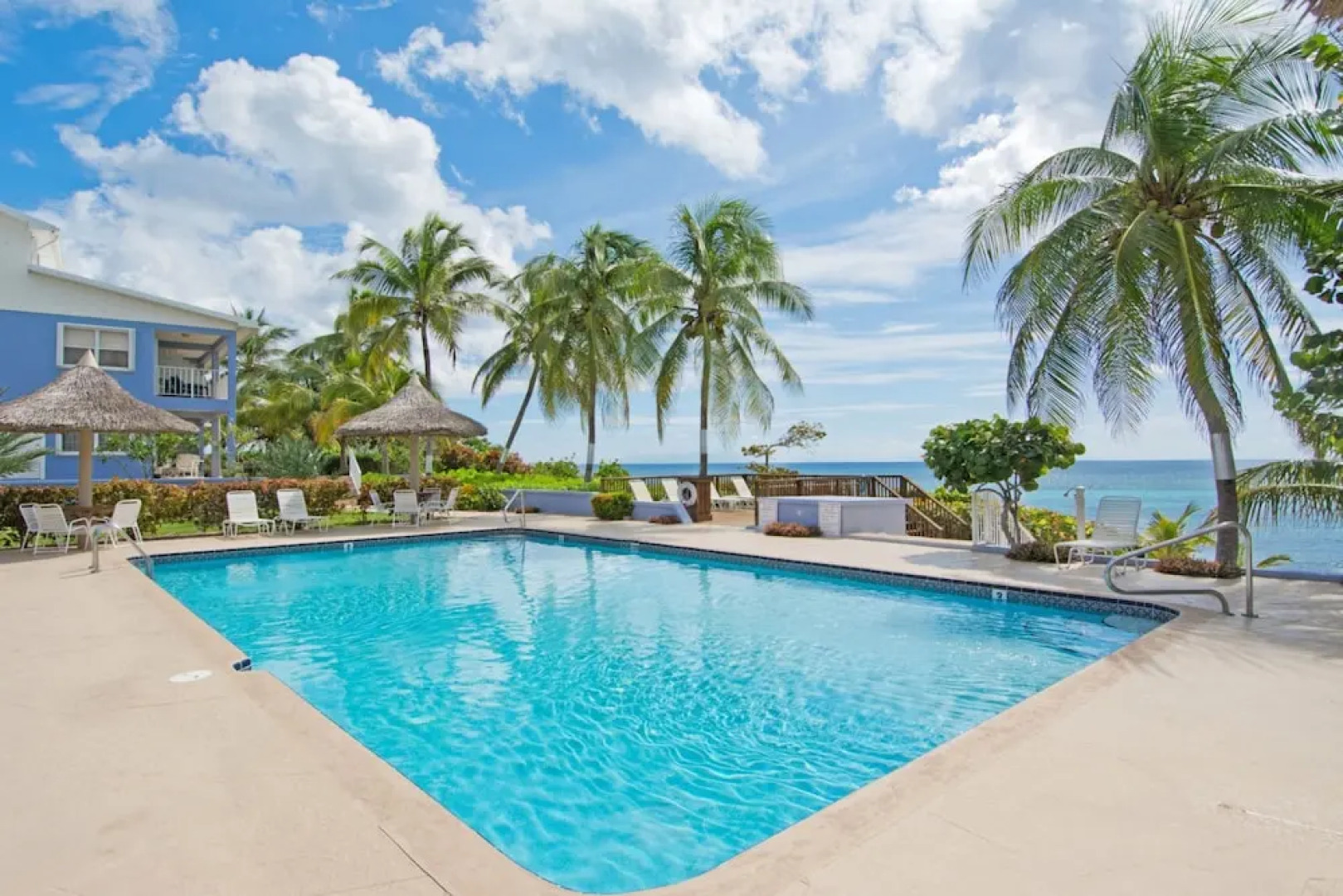 Moon Bay by Cayman Villas