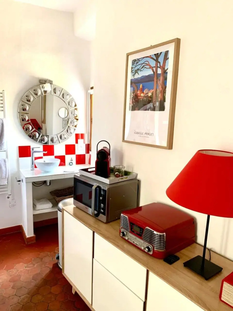 le 1835, studio rouge-Corail