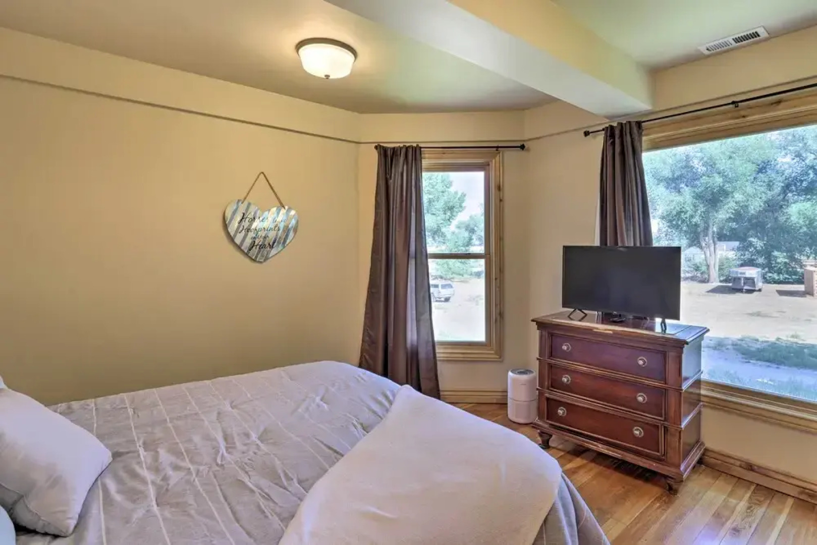 Fruita Victorian Home w/ Hot Tub + Mountains!