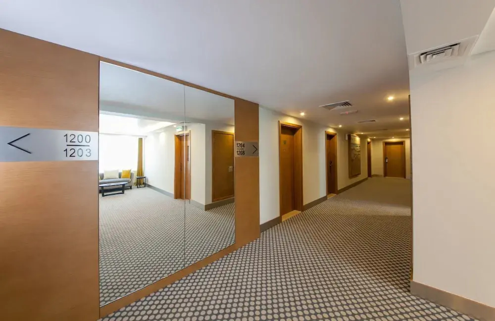 Landmark Suites Hotel