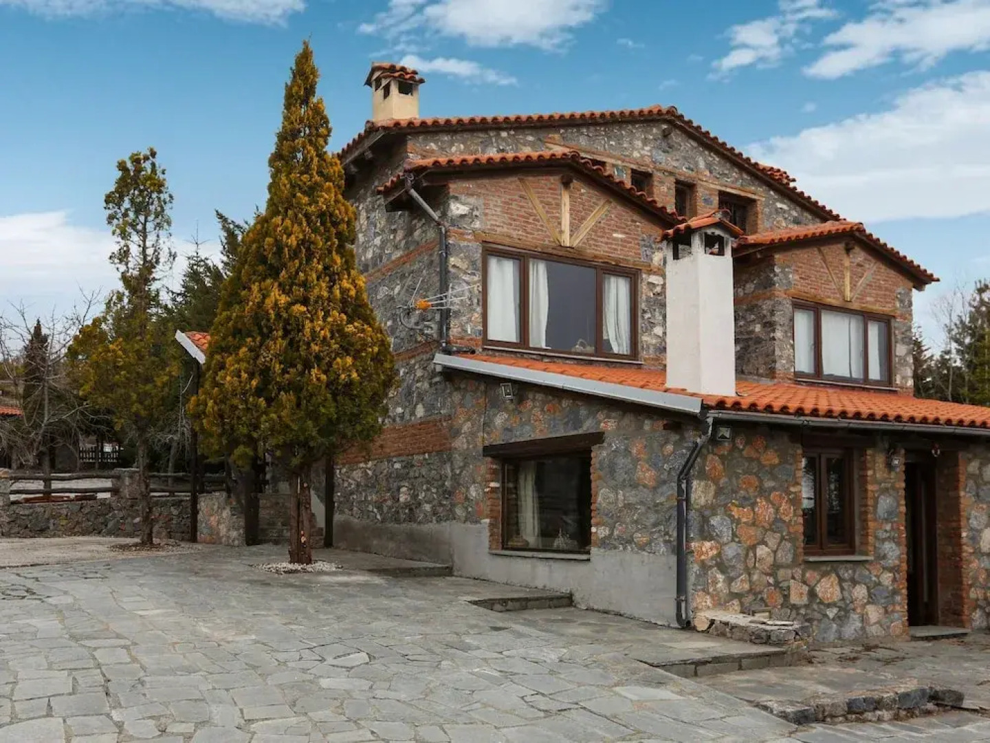 Exotic Holiday Home in Pella with Garden