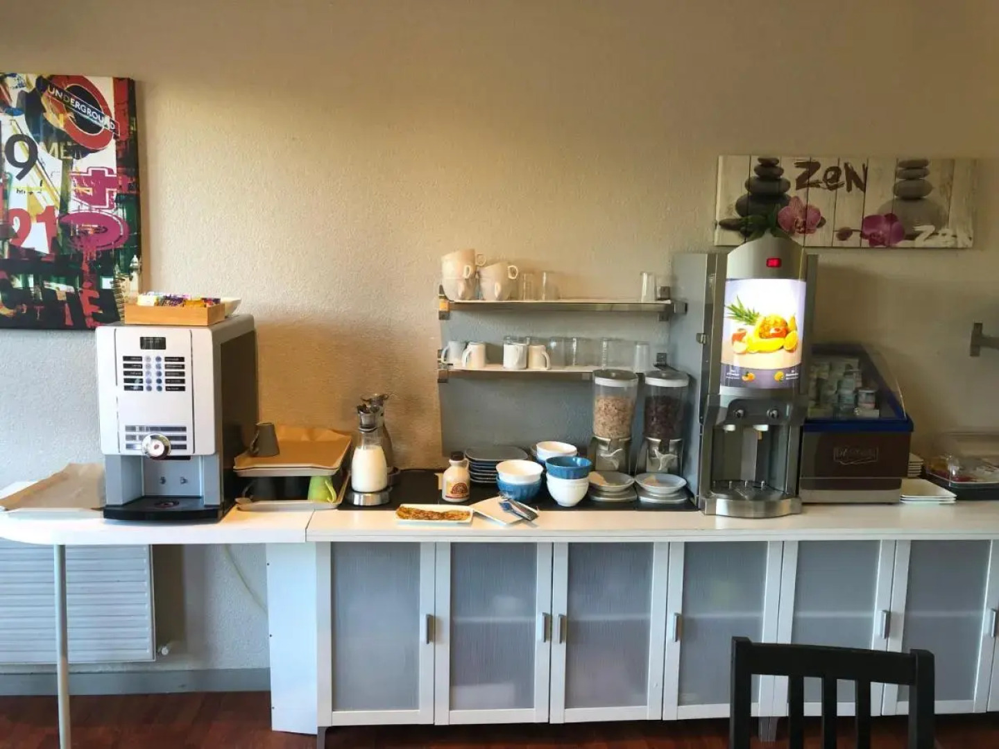 Adonis Lyon Est Hôtel Artys