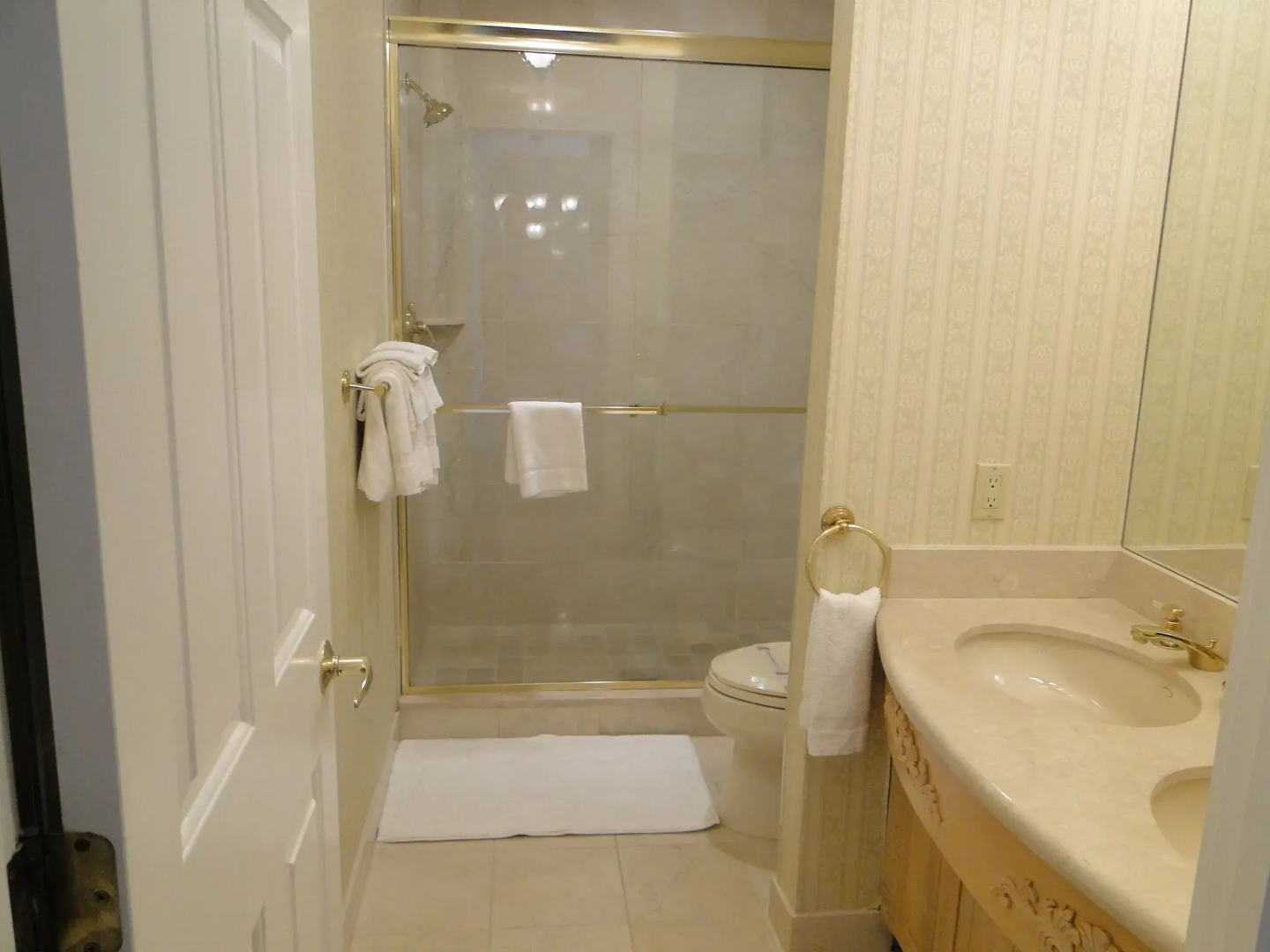 Phoenix Inn Resort
