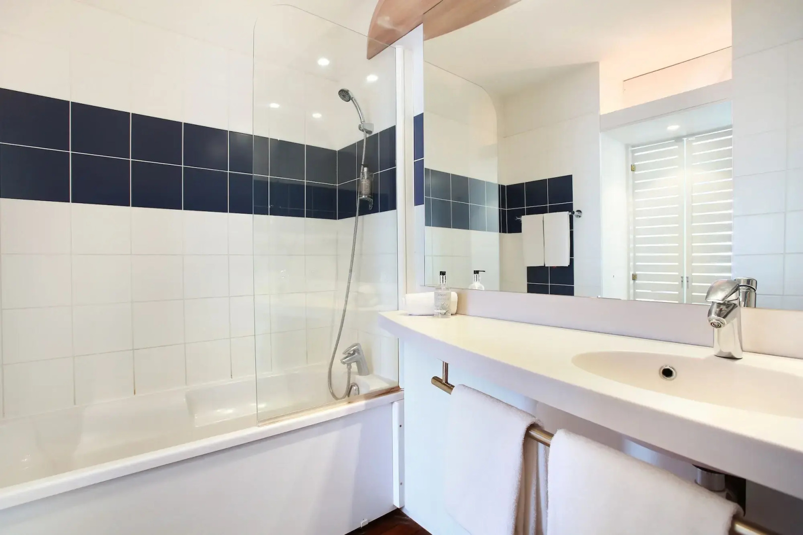 Suite - Home Orleans Saran