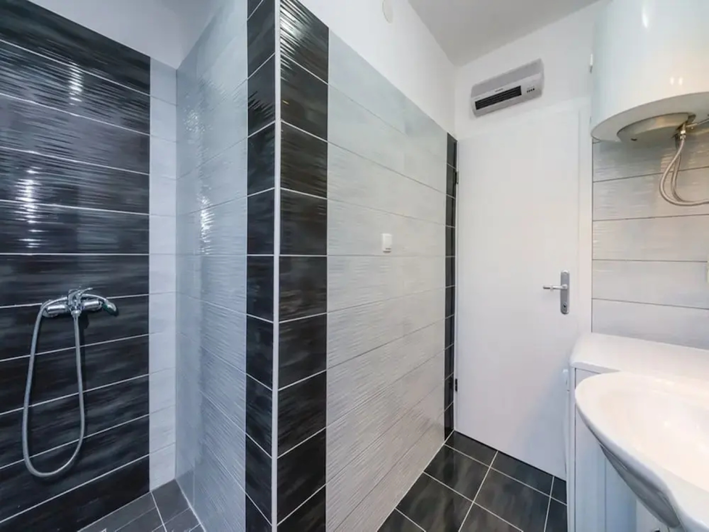 Charming Holiday Home in Kruševo With Swimming Pool