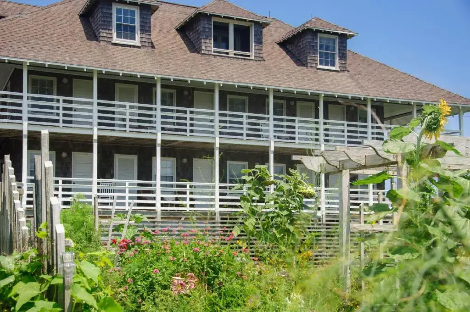 The First Colony Inn